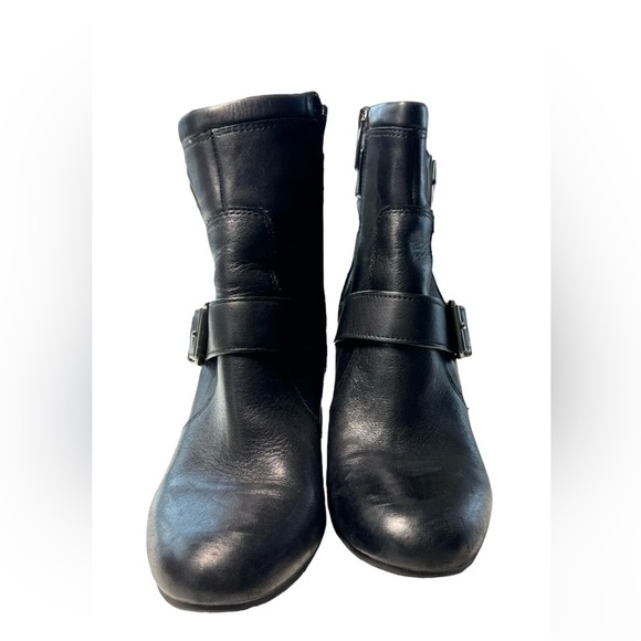 Vince Camuto Simlee Women’s Black Leather  Buckle Ankle Boots Moto Goth Sz 7.5 - Picture 3 of 10